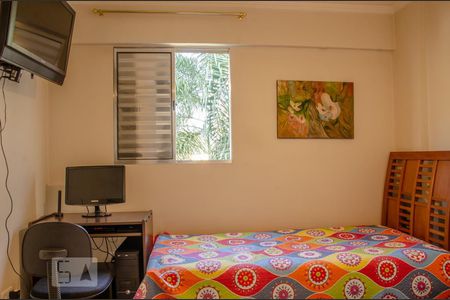 Quarto 2 de apartamento para alugar com 2 quartos, 54m² em Jardim Carlu, São Paulo