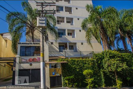 Apartamento para alugar com 54m², 2 quartos e 1 vaga Apartamento para alugar com 54m², 2 quartos e 1 vagaFachada