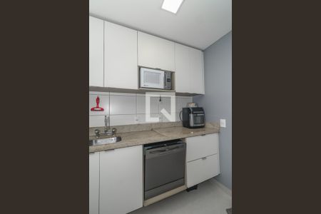 Cozinha de apartamento à venda com 2 quartos, 64m² em São Geraldo, Porto Alegre