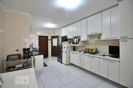 Casa à venda com 340m², 4 quartos e 4 vagasCozinha