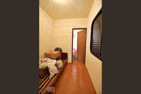 Casa à venda com 340m², 4 quartos e 4 vagasQuarto de Serviço