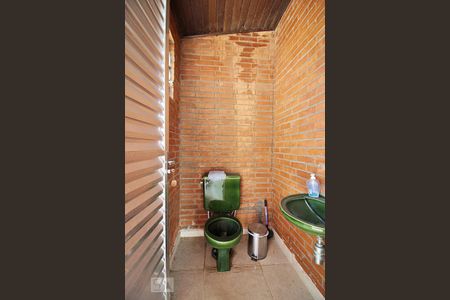 Casa à venda com 340m², 4 quartos e 4 vagasBanheiro 2 externo