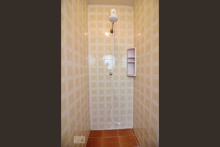 Casa à venda com 340m², 4 quartos e 4 vagasBanheiro de Serviço