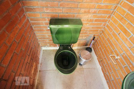 Casa à venda com 340m², 4 quartos e 4 vagasBanheiro 2 externo