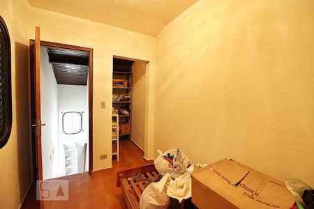 Casa à venda com 340m², 4 quartos e 4 vagasQuarto de Serviço