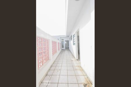 Casa à venda com 360m², 3 quartos e 6 vagasCorredor