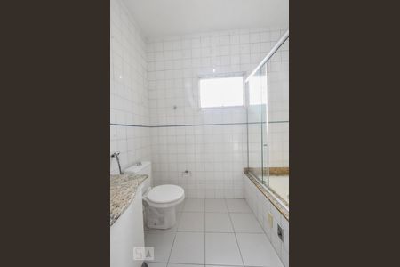 Casa à venda com 360m², 3 quartos e 6 vagasBanheiro Suíte 01