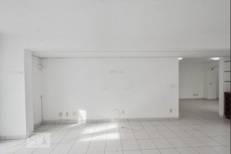 Casa à venda com 360m², 3 quartos e 6 vagasSala 01