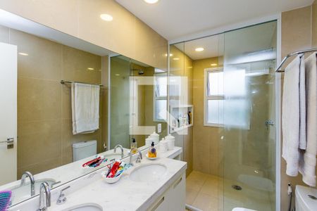 Apartamento à venda com 178m², 3 quartos e 3 vagasBanheiro da Suíte 1