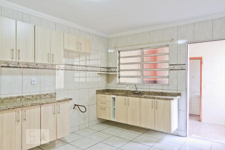 Casa para alugar com 90m², 2 quartos e 2 vagasCozinha