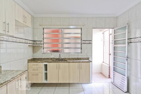 Casa para alugar com 90m², 2 quartos e 2 vagasCozinha