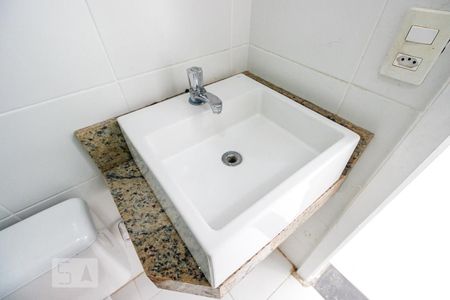 Apartamento à venda com 60m², 3 quartos e sem vagaBanheiro