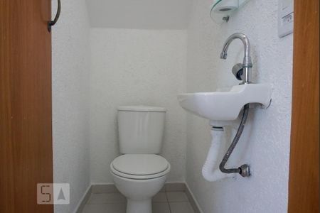 Lavabo de casa à venda com 2 quartos, 65m² em Jardim Hercilia, São Paulo