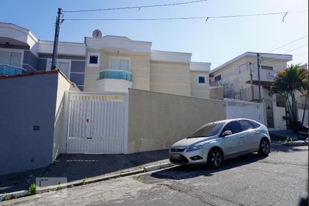 Casa para alugar com 65m², 2 quartos e 4 vagasFachada