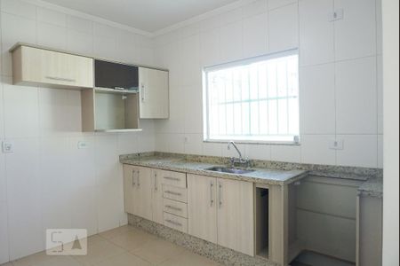 Casa para alugar com 65m², 2 quartos e 4 vagasCozinha