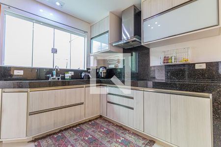 Casa à venda com 195m², 3 quartos e 4 vagas Casa à venda com 195m², 3 quartos e 4 vagasCozinha