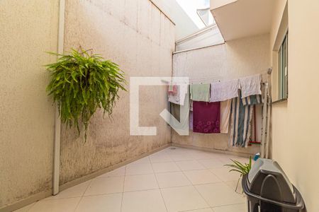 Casa à venda com 195m², 3 quartos e 4 vagas Casa à venda com 195m², 3 quartos e 4 vagasÁrea de Churrasco