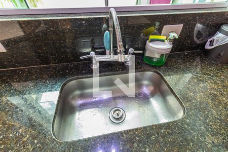 Casa à venda com 195m², 3 quartos e 4 vagas Casa à venda com 195m², 3 quartos e 4 vagasCozinha - Pia