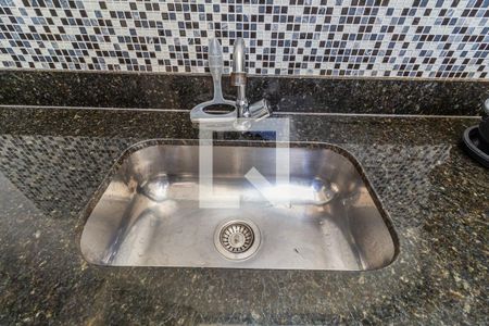 Casa à venda com 195m², 3 quartos e 4 vagas Casa à venda com 195m², 3 quartos e 4 vagasÁrea de Churrasco - Pia