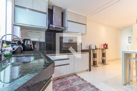 Casa à venda com 195m², 3 quartos e 4 vagas Casa à venda com 195m², 3 quartos e 4 vagasCozinha