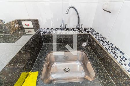 Casa à venda com 195m², 3 quartos e 4 vagas Casa à venda com 195m², 3 quartos e 4 vagasÁrea de Serviço - Tanque