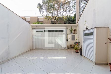 Casa à venda com 195m², 3 quartos e 4 vagas Casa à venda com 195m², 3 quartos e 4 vagasGaragem