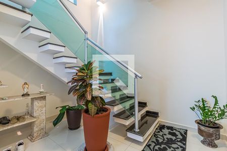 Casa à venda com 195m², 3 quartos e 4 vagas Casa à venda com 195m², 3 quartos e 4 vagasEntrada Garagem