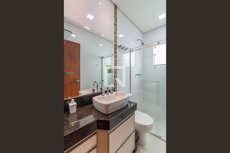 Casa à venda com 195m², 3 quartos e 4 vagas Casa à venda com 195m², 3 quartos e 4 vagasBanheiro da Suite 3