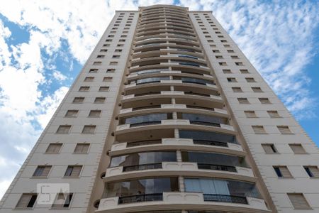 Apartamento para alugar com 85m², 3 quartos e 2 vagas Apartamento para alugar com 85m², 3 quartos e 2 vagasFachada