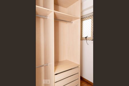 Apartamento para alugar com 85m², 3 quartos e 2 vagas Apartamento para alugar com 85m², 3 quartos e 2 vagasCloset da suíte