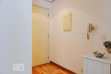 Entrada de apartamento para alugar com 1 quarto, 56m² em Cerqueira César, São Paulo