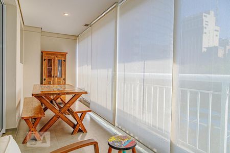 Varanda de apartamento para alugar com 1 quarto, 56m² em Cerqueira César, São Paulo