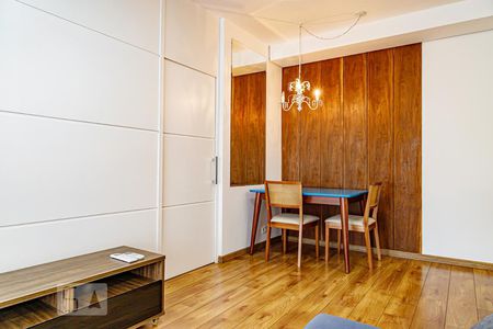 Sala de apartamento para alugar com 1 quarto, 56m² em Cerqueira César, São Paulo