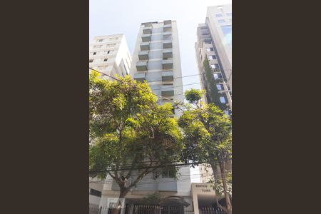 Apartamento para alugar com 75m², 2 quartos e sem vaga Apartamento para alugar com 75m², 2 quartos e sem vagaFachada