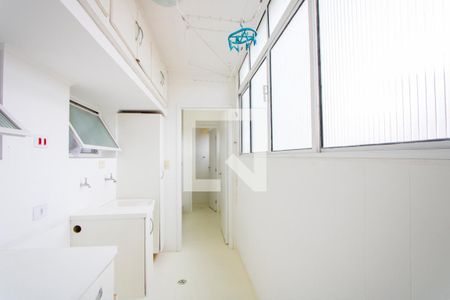 Apartamento à venda com 133m², 3 quartos e 1 vagaÁrea de serviço