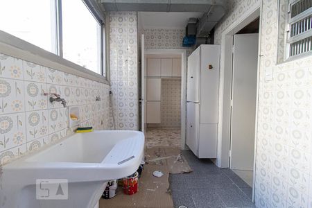 Apartamento para alugar com 126m², 3 quartos e 1 vagaÁrea de Serviço