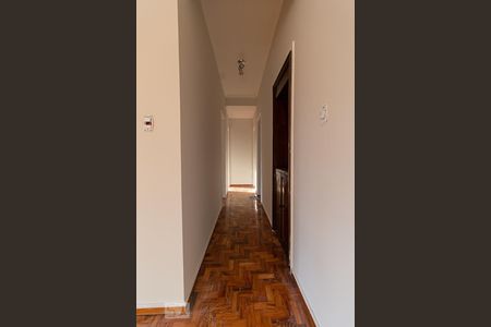 Corredor de apartamento para alugar com 3 quartos, 126m² em Bela Vista, São Paulo