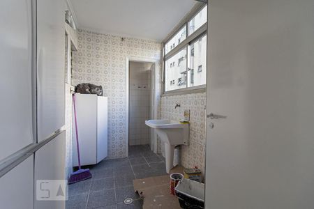 Apartamento para alugar com 126m², 3 quartos e 1 vagaÁrea de Serviço