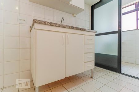 Apartamento para alugar com 35m², 1 quarto e 1 vaga Apartamento para alugar com 35m², 1 quarto e 1 vagaCozinha - Armário