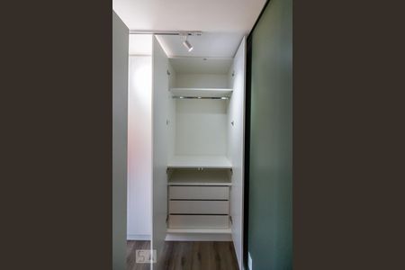 Studio à venda com 29m², 1 quarto e 1 vaga Studio à venda com 29m², 1 quarto e 1 vagaStudio