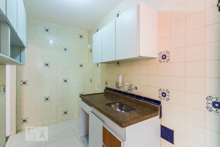 Cozinha de kitnet/studio para alugar com 1 quarto, 35m² em Vila Rica, São Paulo