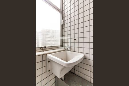 Apartamento à venda com 178m², 3 quartos e 1 vagaÁrea de Serviço