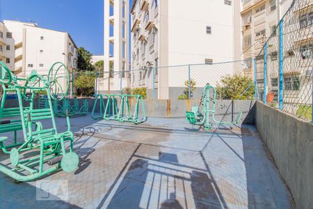 Apartamento à venda com 44m², 2 quartos e 1 vaga Apartamento à venda com 44m², 2 quartos e 1 vagaAcademia Terceira Idade