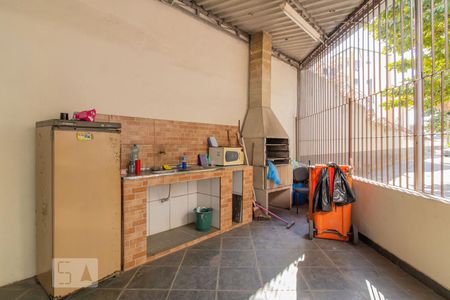 Apartamento à venda com 44m², 2 quartos e 1 vaga Apartamento à venda com 44m², 2 quartos e 1 vagaÁrea comum - Churrasqueira