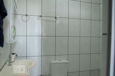 Casa à venda com 87m², 4 quartos e sem vaga Casa à venda com 87m², 4 quartos e sem vagaBanheiro 2