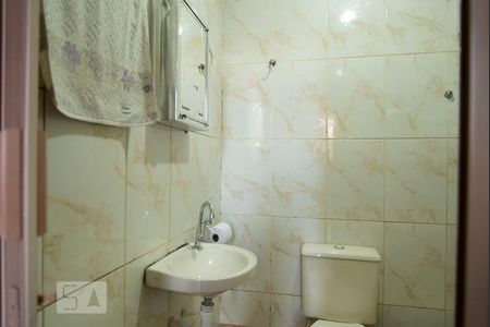 Casa à venda com 87m², 4 quartos e sem vaga Casa à venda com 87m², 4 quartos e sem vagaBanheiro 1