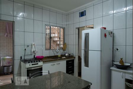 Casa à venda com 87m², 4 quartos e sem vaga Casa à venda com 87m², 4 quartos e sem vagaCozinha