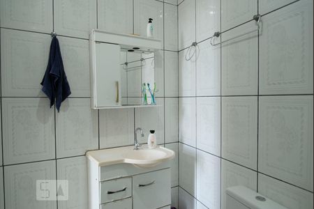 Casa à venda com 87m², 4 quartos e sem vaga Casa à venda com 87m², 4 quartos e sem vagaBanheiro 2