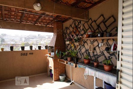 Casa à venda com 87m², 4 quartos e sem vaga Casa à venda com 87m², 4 quartos e sem vagaTerraço