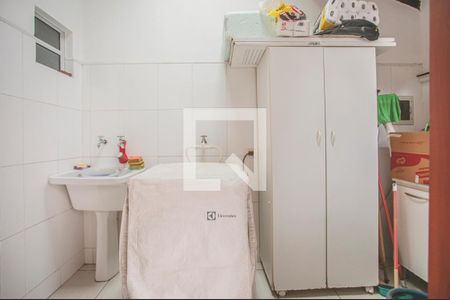 Casa à venda com 167m², 3 quartos e 2 vagas Casa à venda com 167m², 3 quartos e 2 vagasÁrea de Serviço